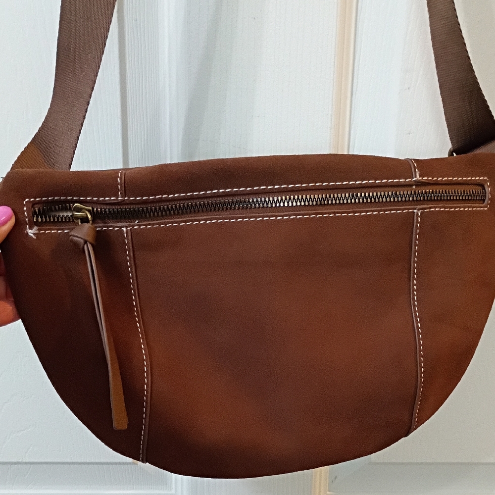 Sonoma Beige/Cream Interior Pouch with Branded Label